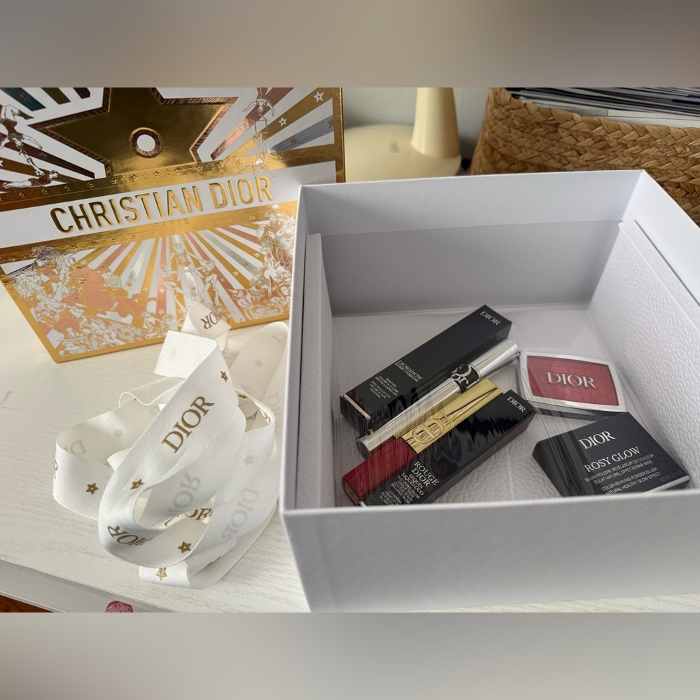 Christian Dior Gift Set with 3 products - Picture 2 of 5
